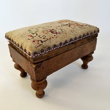 1890s Antique Primitive Needlepoint and Turned Wood Feet Footstool 