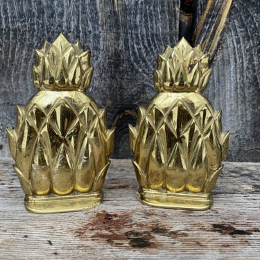 Vintage Pineapple Bookends -- Pineapple Bookends -- Newport Brass Bookends -- Vintage Bookends -- Pineapple Bookends -- Newport Brass 