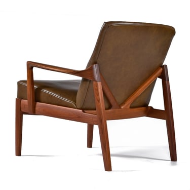 Restored Tove & Edvard Kindt Larsen for John Stuart Danish Teak and Leather Lounge Chair 