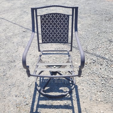 Swivel Base Metal Patio Chair 35"X22"x27"
