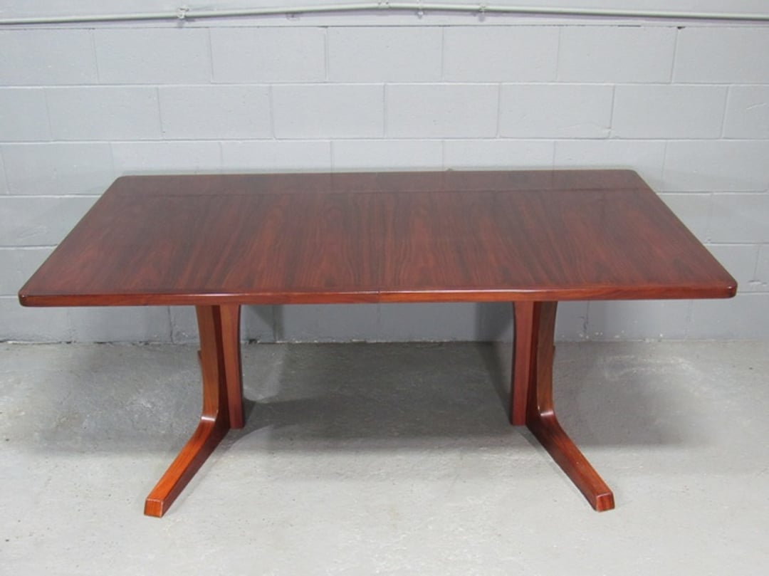 Mid-Century Danish Modern Rosewood Extension Dining Table | Mod20 ...