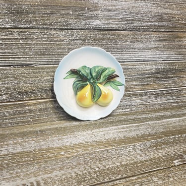 1950s Vintage Lefton 3D Pears Plate #1897, Mid Century Modern Wall Decor, Ceramic Fruit Wall Art Decorative Plaque Japan, Vintage Home Decor 