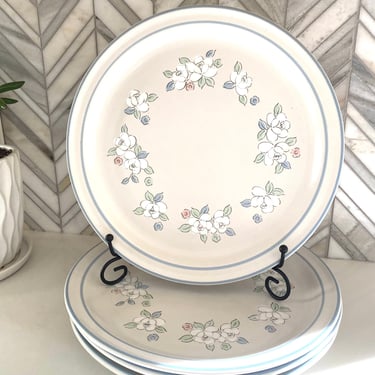 Hearthside Chantilly Fleur de Lune Dinner Plates, Set of 4, Stoneware, Japan, Pink White Flowers, Blue Green Leaves, Retro 80s Vintage Plate 