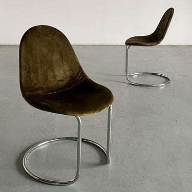 1 of 2 Vintage Maia Chairs by Giotto Stoppino For Bernini, Green Velvet Upholstery and Chromed Steel, 1970s Italy 