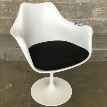 Stylish Molded Bucket Chair (Seattle)