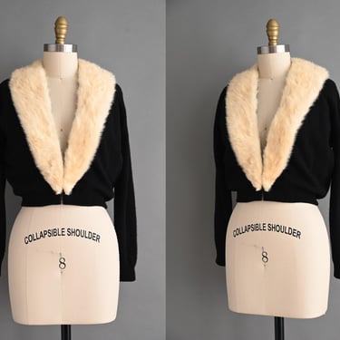 vintage 1950s Sweater | Ivory White Fur Collar Black Cashmere Sweater | Medium 