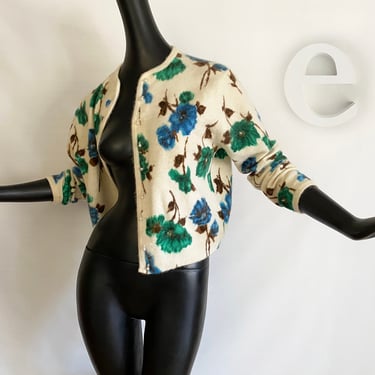 Vintage 50s 60s Floral Printed Sweater | Angora \ Lambs Wool | Sexy Rockabilly Pin Up Swing Dance | Blue & Green Flowers | Pearl Buttons | 