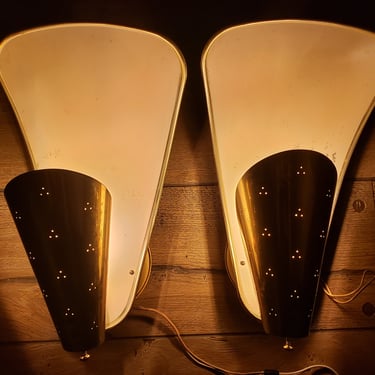Pair of Atomic Mid Century Modern Starlight Brass/Gold Tone Cream Wall Sconces Lamp Carl-Axel Acking Inspired 