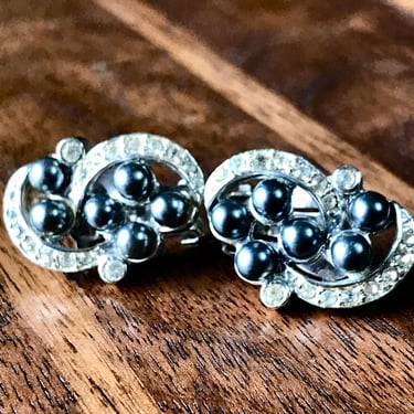 Vintage Kramer Rhinestone Black Pearl Earrings Cluster Clip On 1950s Silver Tone Estate Jewelry 