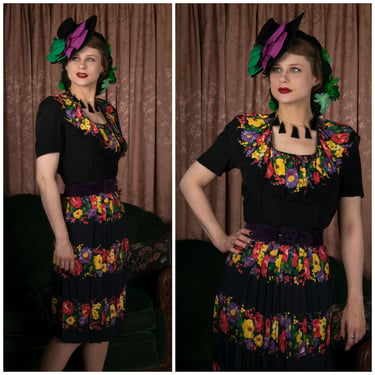1940s Dress - Fantastic Bold Vintage 40s Dark Floral Day Dress with Banded Skirt and Ruffled Collar 
