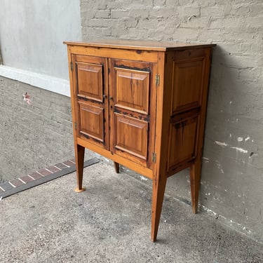 Antique Southern Pine Federal Style Chest