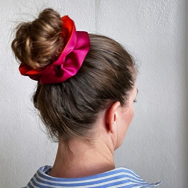 Ruffle Ribbon Scrunchie in Red Orange