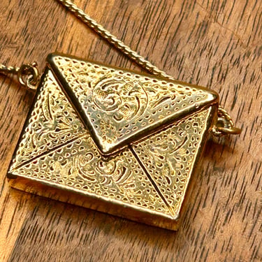 Envelope Pendant Necklace 1928 Jewelry Gold Tone Envelope Opens Retro Fashion 