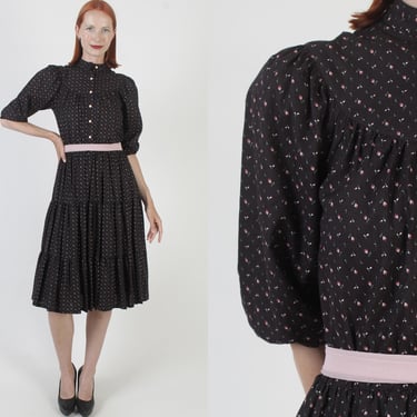 Vintage Black Calico Dress, 70s Simple Prairie Sundress, Old Fashion House Midi, Tag Size 7 