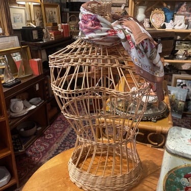 Wicker mannequin form