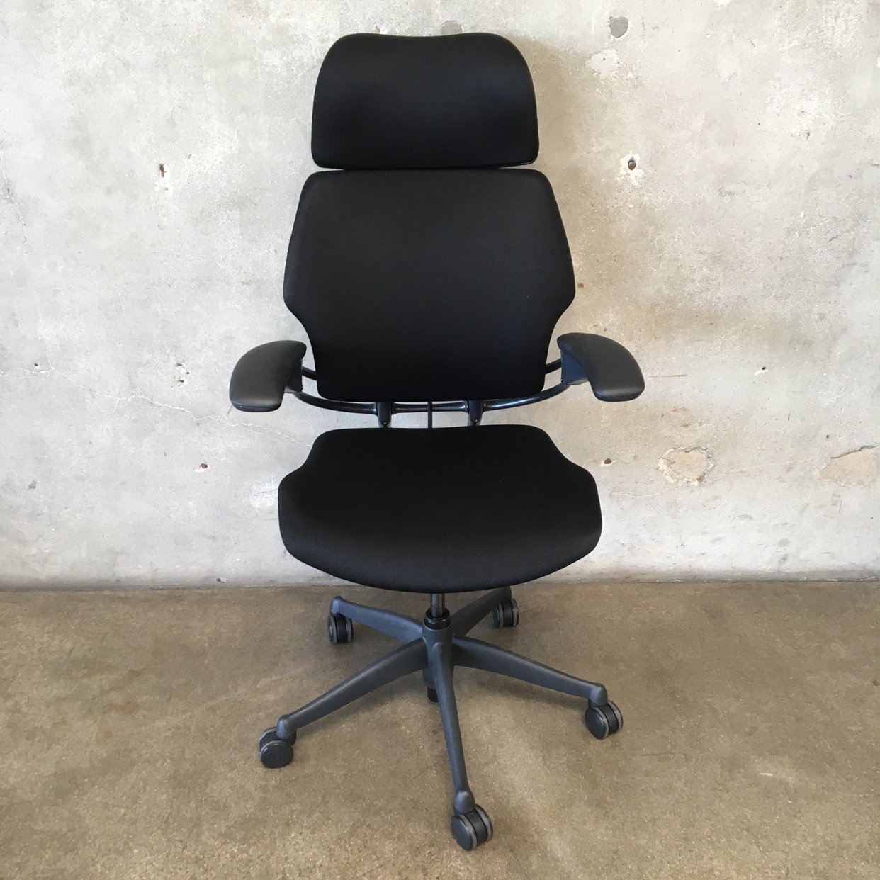 Humanscale Freedom Headrest Chair | Urban Americana - Long Beach, CA ...
