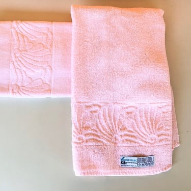 Vintage Pink Scallop Shell Hand Towels 