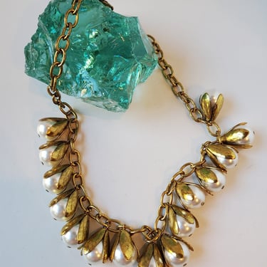 Pearl Drop Necklace, Pearl Necklace, Vintage Necklace, Gold Tone Necklace, Bib Necklace, Pearl Drpp Necklace, 1940s Necklace 