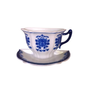 VINTAGE Porcelain Wall Sconce, Blue and White Decor, Oriental Home Decor 