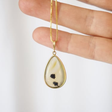 Vintage 10kt Gold and Agate Pendant | Drop Shaped Necklace 