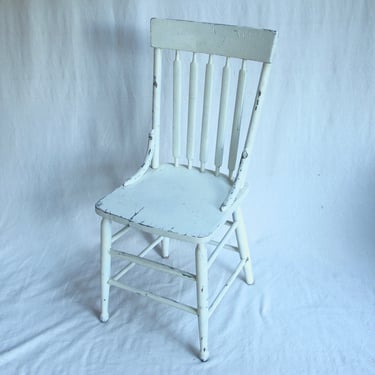 Farmhouse Chair Chippy Paint Chair Cream White Painted Shabby Chic Chair Primitive Wood Chair Distressed Accent Chair Dining Chair 