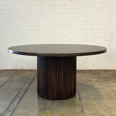 Round Ribbed Dining Table in Dark Walnut 