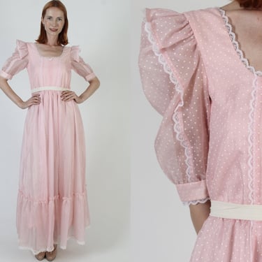 Barbiecore Candi Jones California Wedding Dress, Vintage 70s Victorian Swiss Dot, Antique Old Fashion Prairecore Gown 