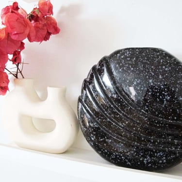 Vintage 80s Black Ceramic Deco Vase - Black White Speckled 1980s Pottery Flower Vase - Modern 80s Home Decor - Best Friend Gift 