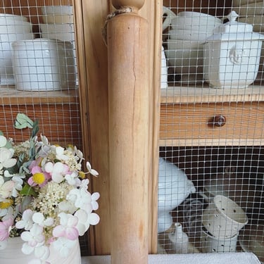 Beautiful old French rustic robust rolling Pin- RP01 