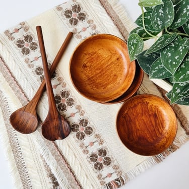 Neutral Table Runner