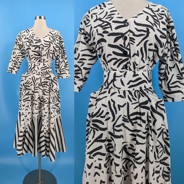 Vintage 80s Black and White Medium Print Squiggle Artistic Line Print Belted Dress 