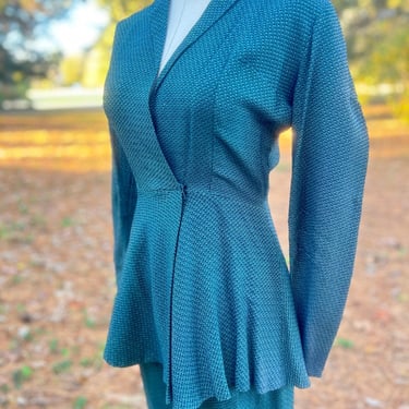 Lovely Teal and Black Rayon Fitted 1940s Suit Peplum Jacket Vintage 26 Waist 