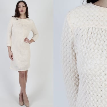 Simple Stretchy Knit 1960s Monochrome Dress, Vintage Cream 60s Crochet Tablecloth Outfit 