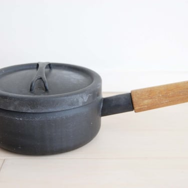 Heikki Orvola for ARABIA Finland Vintage Finella kettle