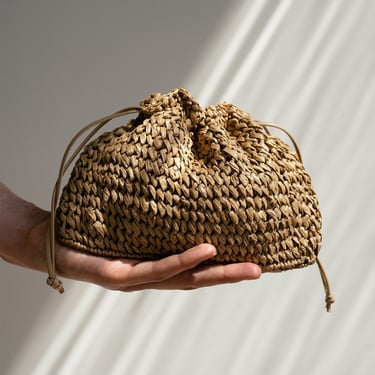 Raffia Pouch Bag, Crochet Raffia Handbag, Short Strap Crossbody, Summer Wrist Bag, Minimal Straw Bag, Mini Bag — The Aster Raffia Pouch 