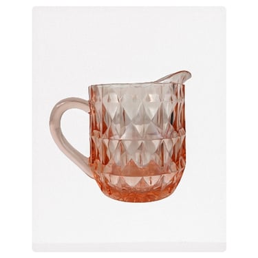vintage depression glass pitcher (Size: OS)
