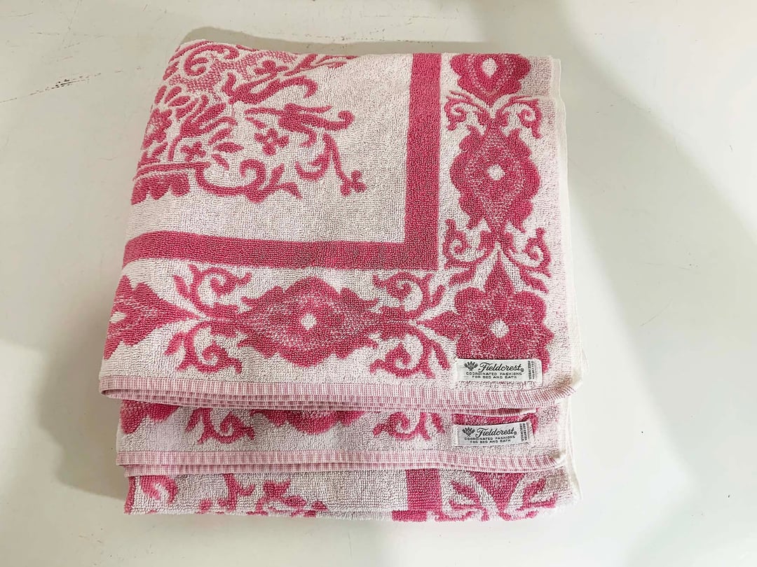 Vintage Cannon Fieldcrest Bath Towels Pink Red White Floral 