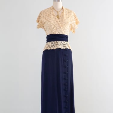Elegant 1940's Gothe' New York Evening Dress In Ivory Lace & Navy Blue Crepe / Small