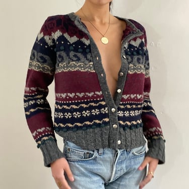 80s handknit fair isle cardigan sweater / vintage hand knit intarsia wool cropped Nordic silver button cardigan sweater | Medium 