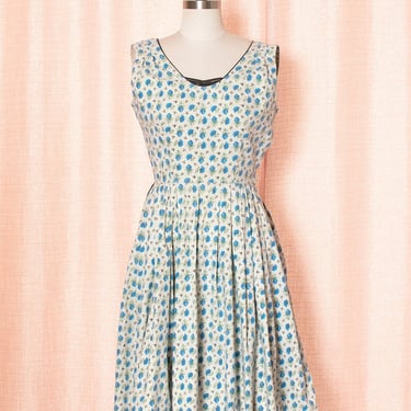 AS-IS *** Vintage 1950s 50s Blue Rose Floral Print White Cotton Fit and Flare Full Skirt Summer Sundress Day Dress (small) 