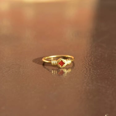 Vintage Minimalist 14K Gold 4-Sided Star Red Enamel Ring, Midi/Stacking Ring, Polished Gold Wire Band, Starburst Inlay, Size 3 3/4 US 