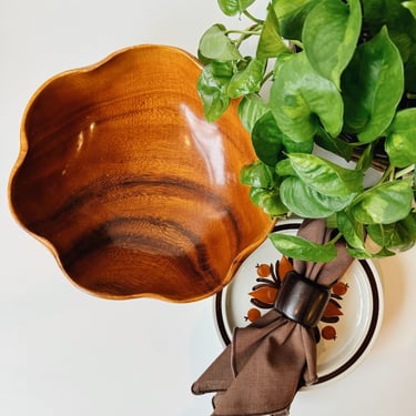 Monkey Pod Scalloped Bowl