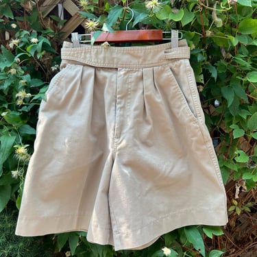 Vintage 90s Tan Cotton High Rise Pleated Wrap Belt Preppy Menswear Shorts 