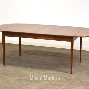 Solid Maple Harvest Dining Table by Hitchcock Furniture 