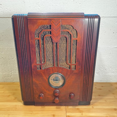 1934 Grunow 660 AM/SW/MP3 Tombstone Tube Radio, Elec Restored, Bluetooth Option 