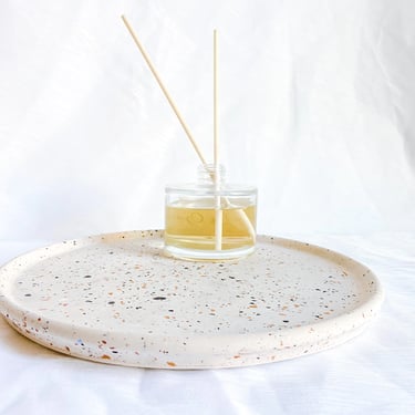 Neutral Large Round Tray 