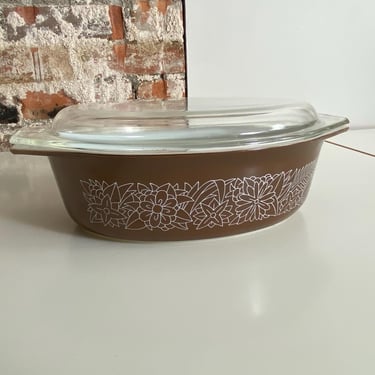 Pyrex Woodland Casserole with Lid - 045 2.5L 