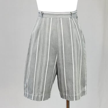 60s Striped Shorts - 23" or snug 24" waist - Gray and White - High Rise - Side Metal Zipper - Vintage 1960s - XS 