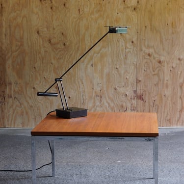 Stillnovo Postmodern Adjustable Desk Lamp 