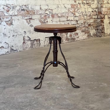 Antique Twisted Wire Oak Patrons Stool 